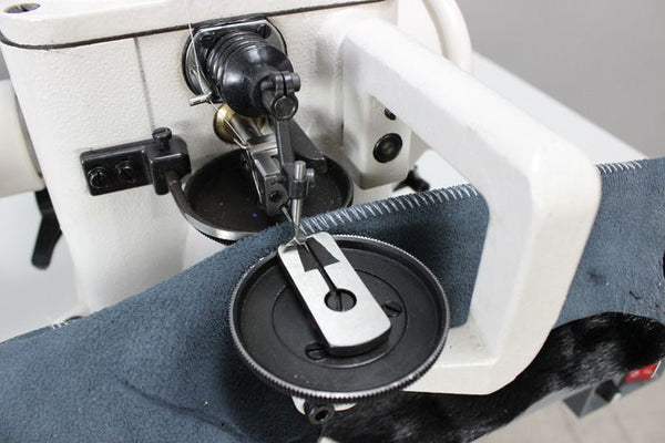 Techsew 202 Industrial Fur / Sheepskin Sewing Machine