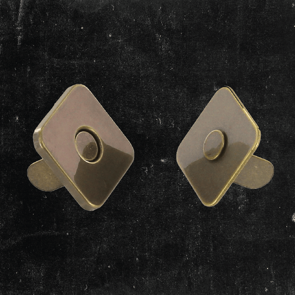 Magnetic Snap - Square Thin 18mm Antique Brass