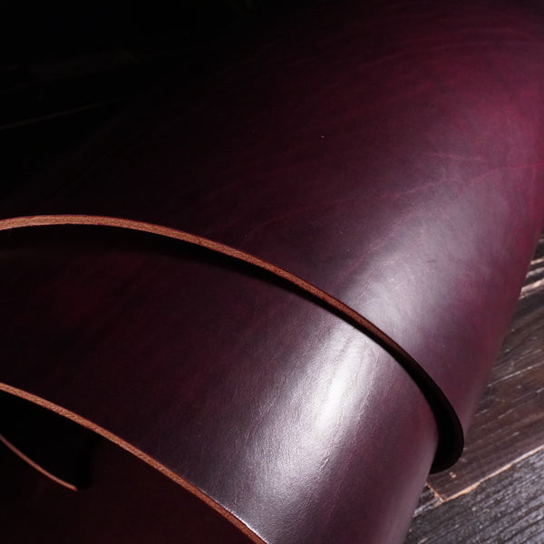 Hermann Oak - Burgundy Latigo 9-11oz (Premium)
