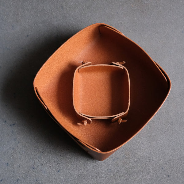The Batten Trays
