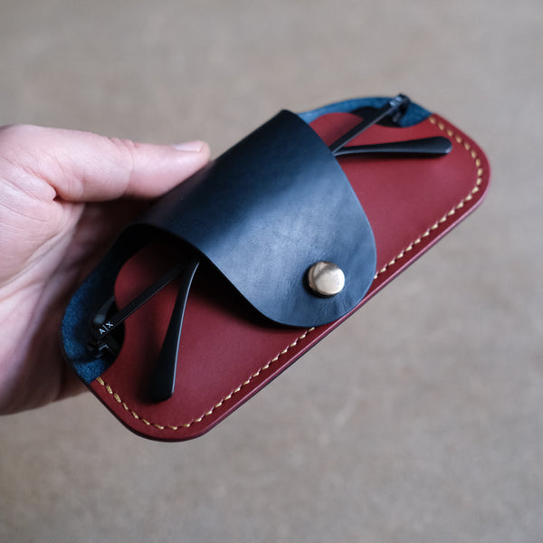 The Glasses Holder - DS Leather Goods Template