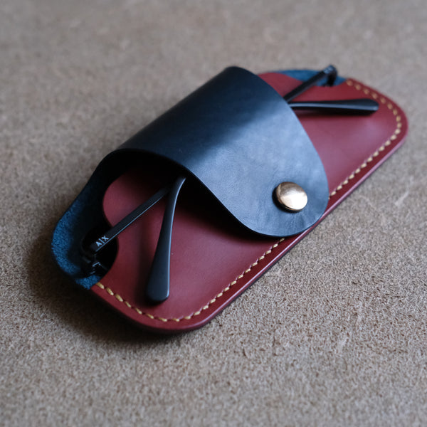The Glasses Holder - DS Leather Goods Template