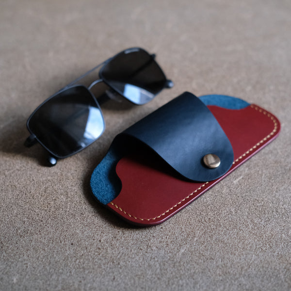 The Glasses Holder - DS Leather Goods Template