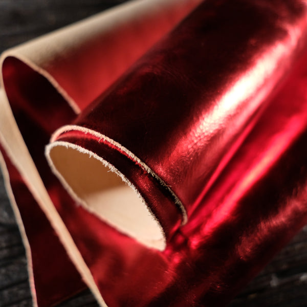 Conceria La Bretagna - Shiny Santa Red 3-4oz