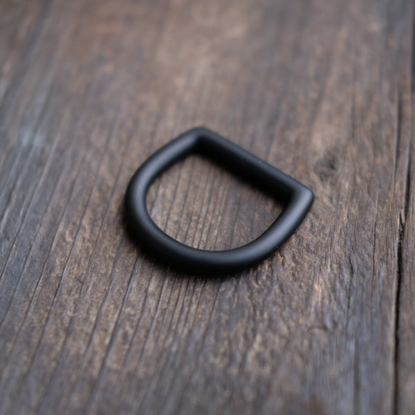 Bow D-Ring Black Matte 1-1/4"