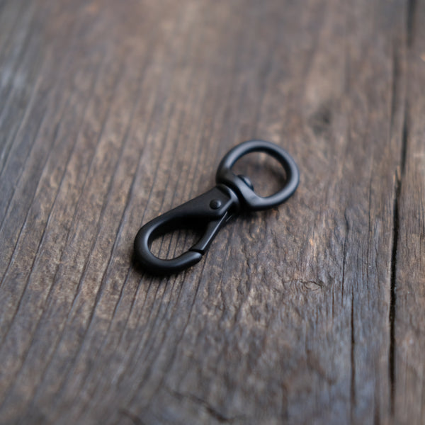 Swivel Lever Snap Black Matte 1/2"