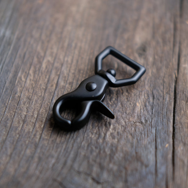 Trigger Snap Black Matte 3/4"